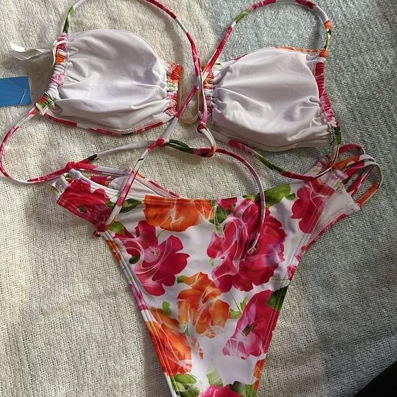 Bikini set - Picture 2 of 3